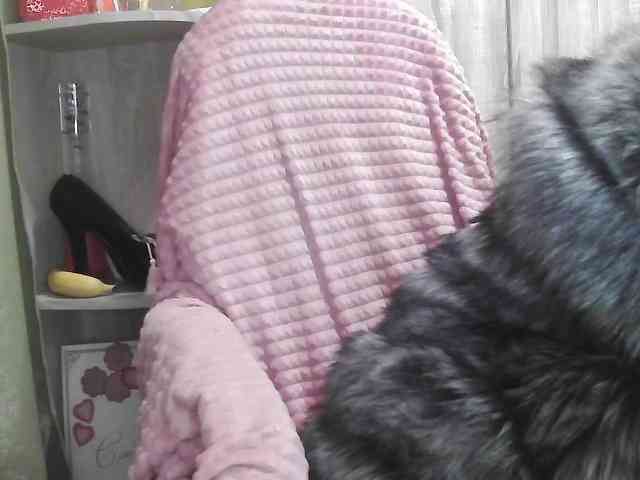 Squirrel-on-the-Bong webcam