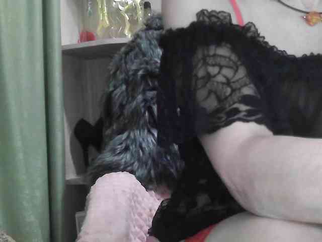 Squirrel-on-the-Bong webcam