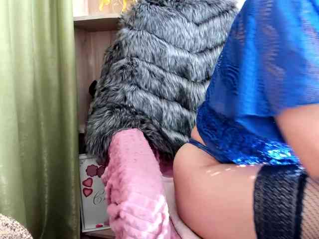 Squirrel-on-the-Bong webcam