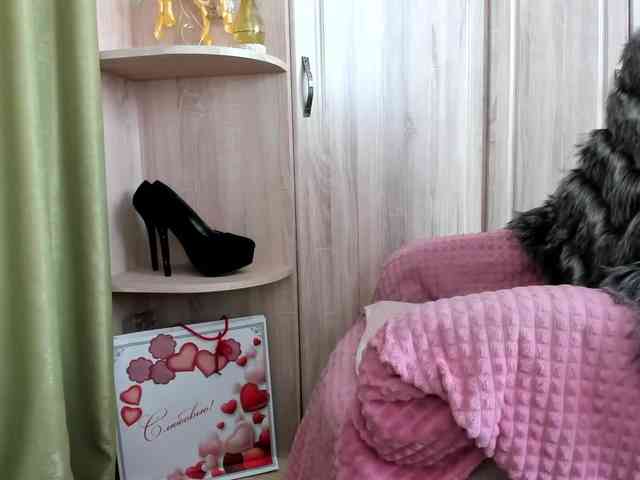 Squirrel-on-the-Bong webcam