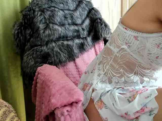 Squirrel-on-the-Bong webcam