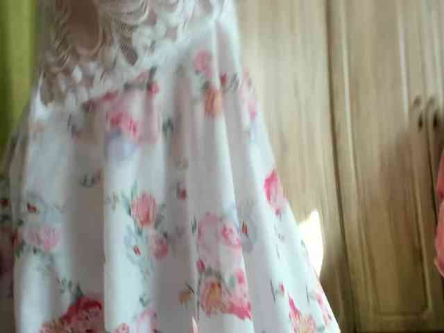 Squirrel-on-the-Bong webcam