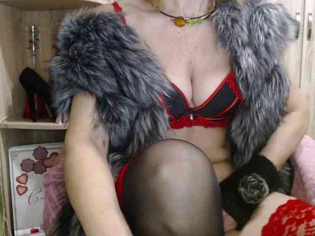 Squirrel-on-the-Bong webcam