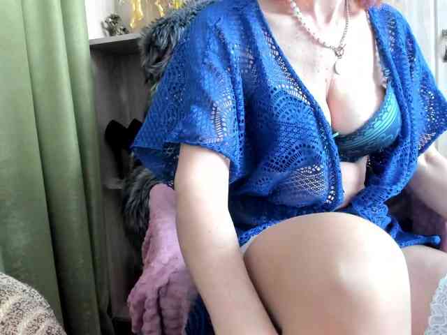 Squirrel-on-the-Bong webcam