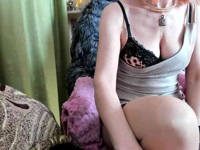 Squirrel-on-the-Bong webcam