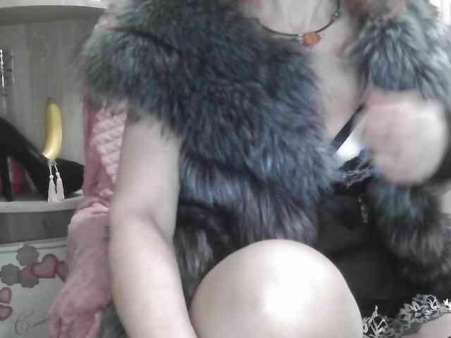 Squirrel-on-the-Bong webcam