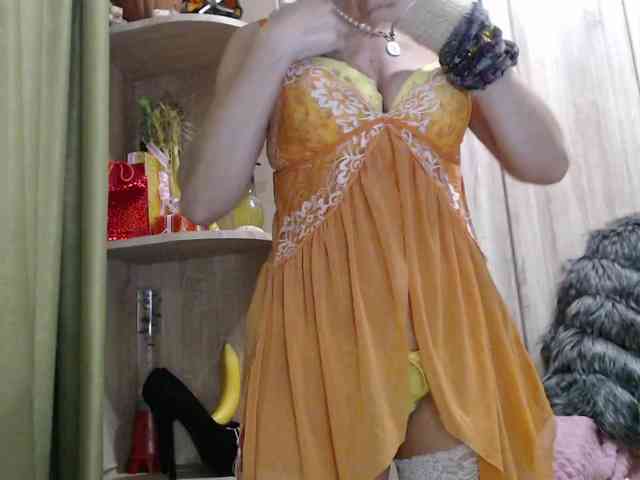 Squirrel-on-the-Bong webcam