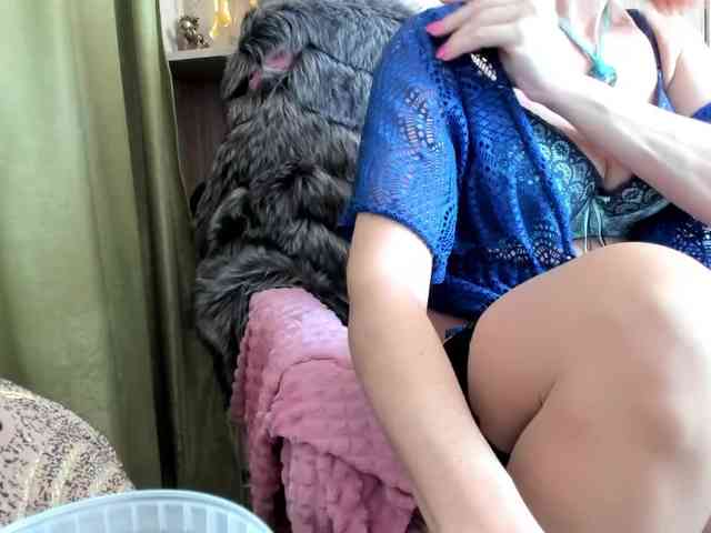 Squirrel-on-the-Bong webcam