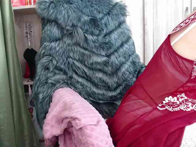 Squirrel-on-the-Bong webcam