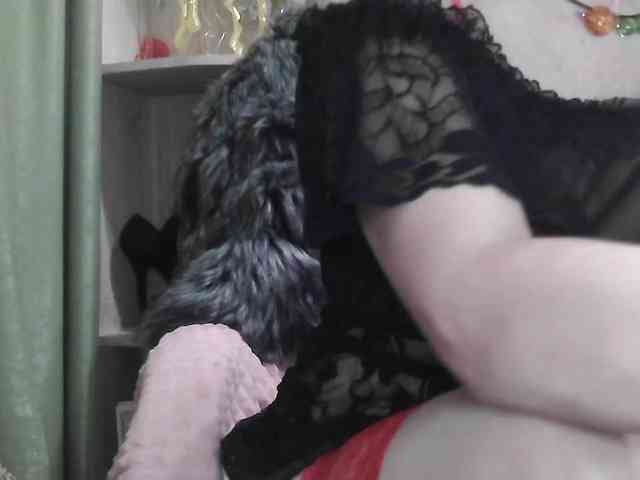 Squirrel-on-the-Bong webcam