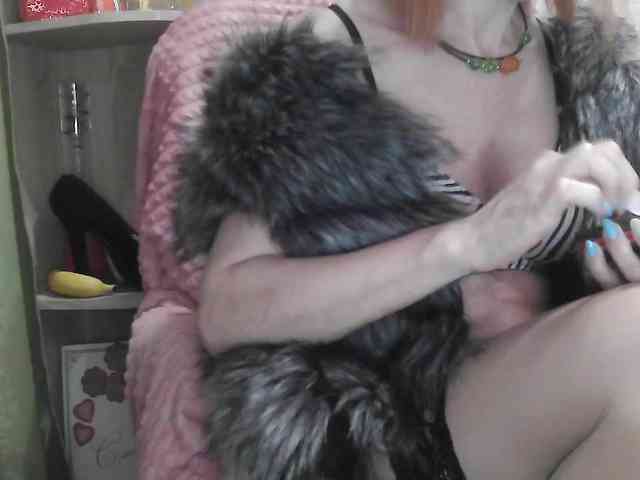 Squirrel-on-the-Bong webcam