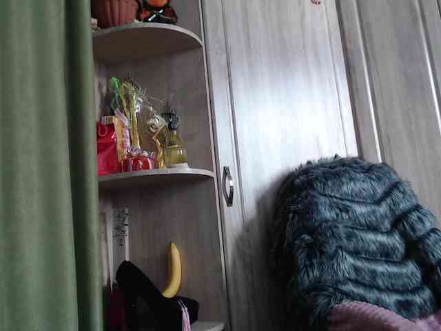 Squirrel-on-the-Bong webcam