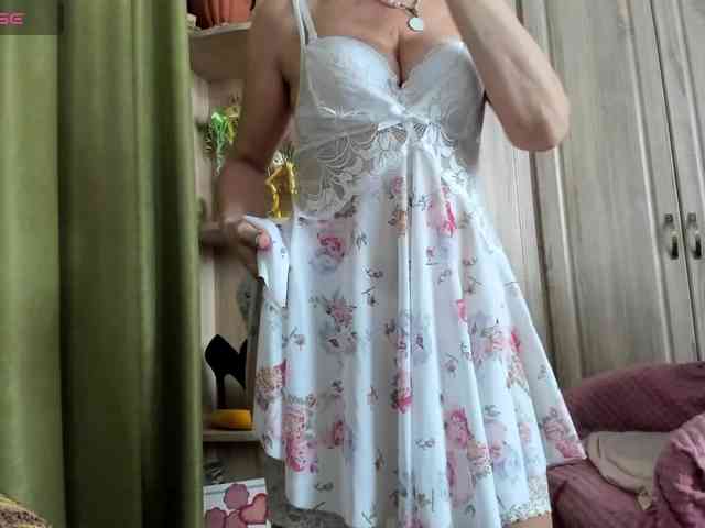 Squirrel-on-the-Bong webcam