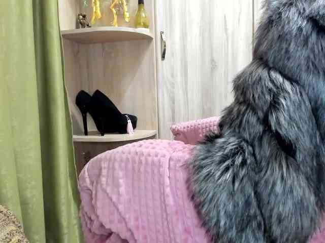 Squirrel-on-the-Bong webcam