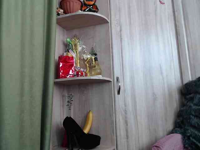 Squirrel-on-the-Bong webcam