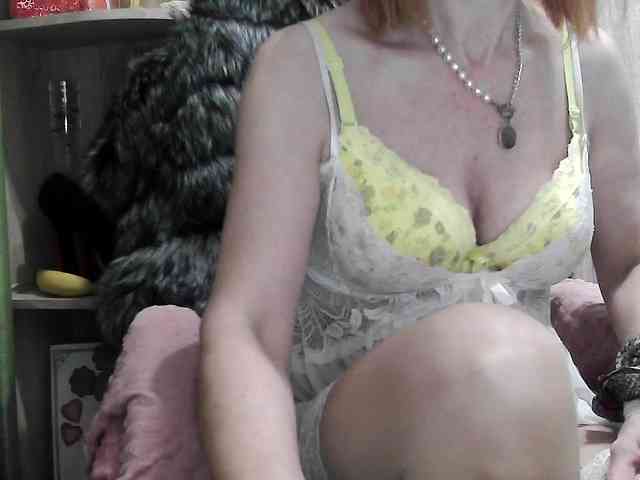 Squirrel-on-the-Bong webcam