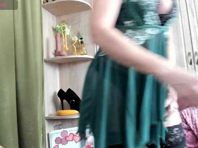 Squirrel-on-the-Bong webcam