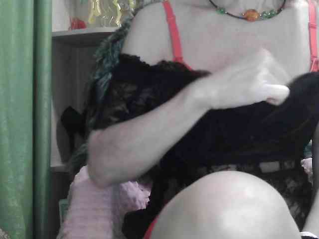 Squirrel-on-the-Bong webcam