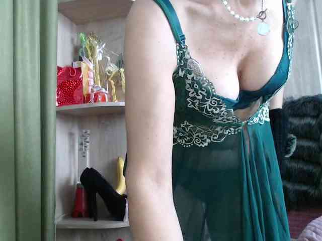 Squirrel-on-the-Bong webcam