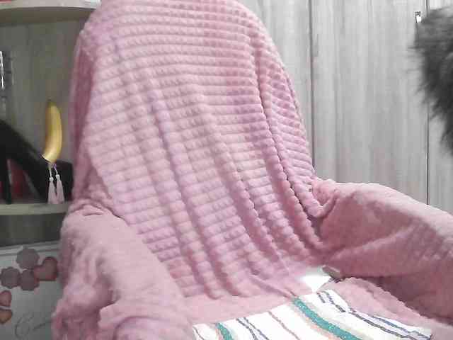 Squirrel-on-the-Bong webcam