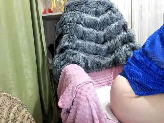 Squirrel-on-the-Bong webcam