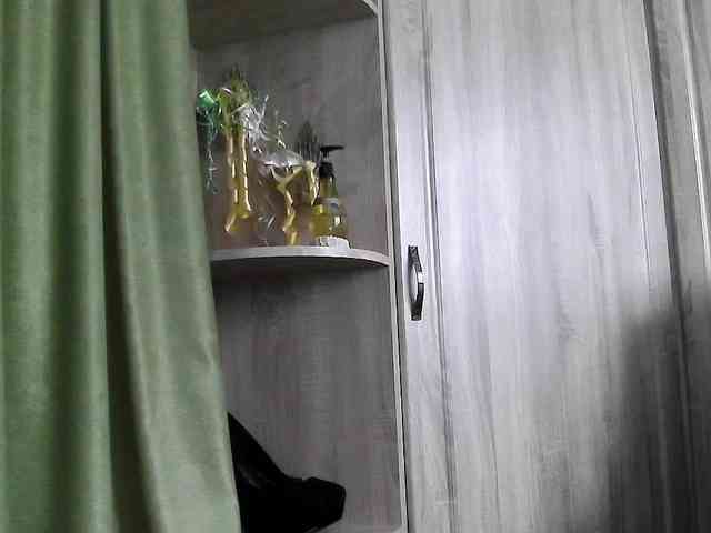 Squirrel-on-the-Bong webcam