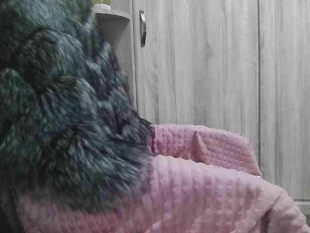 Squirrel-on-the-Bong webcam