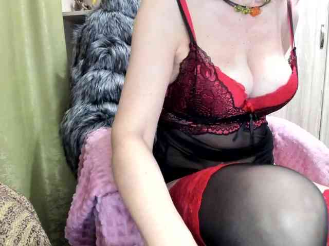 Squirrel-on-the-Bong webcam