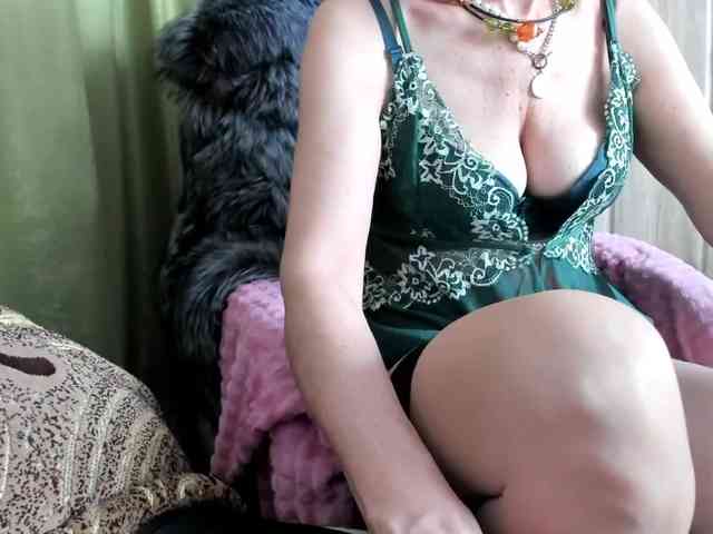 Squirrel-on-the-Bong webcam