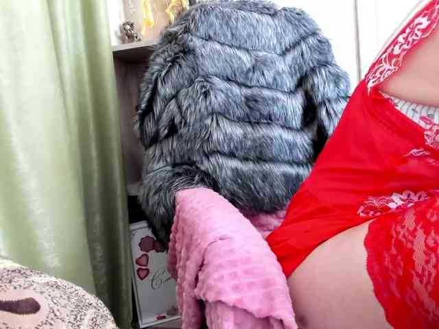 Squirrel-on-the-Bong webcam