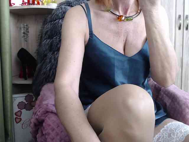 Squirrel-on-the-Bong webcam