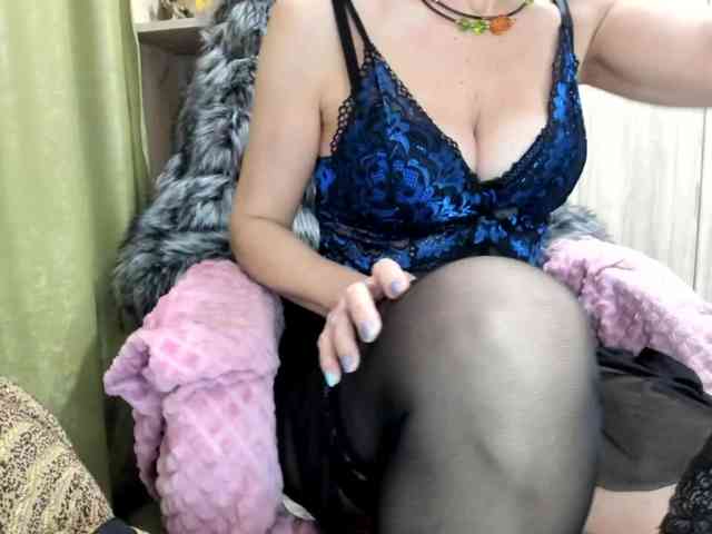 Squirrel-on-the-Bong webcam