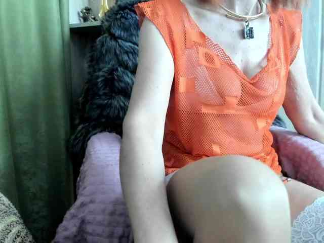 Squirrel-on-the-Bong webcam