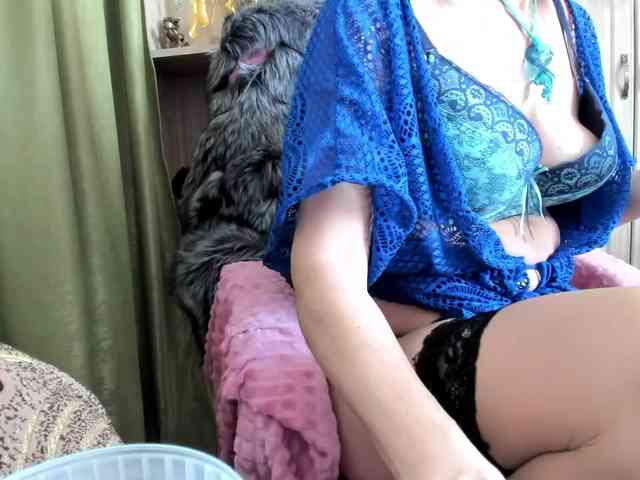 Squirrel-on-the-Bong webcam