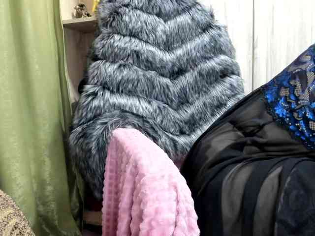 Squirrel-on-the-Bong webcam