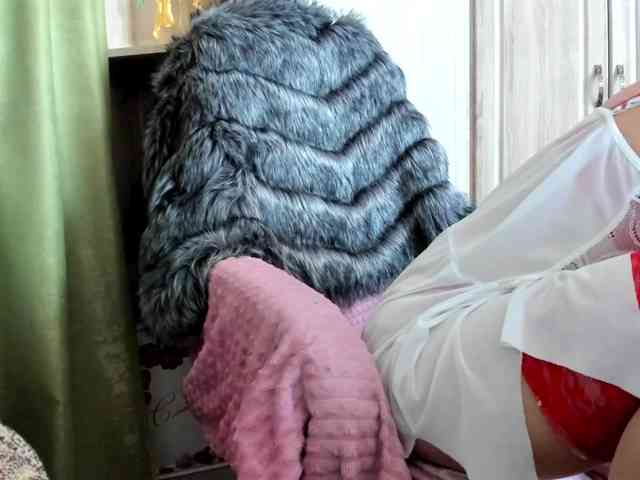 Squirrel-on-the-Bong webcam