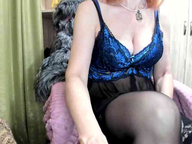 Squirrel-on-the-Bong webcam