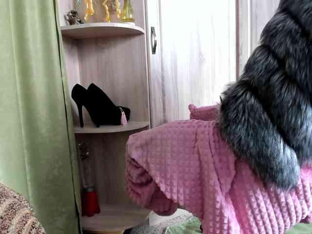 Squirrel-on-the-Bong webcam