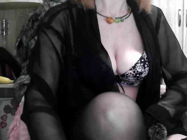 Squirrel-on-the-Bong webcam