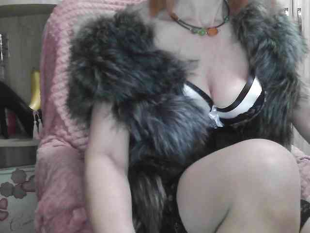 Squirrel-on-the-Bong webcam