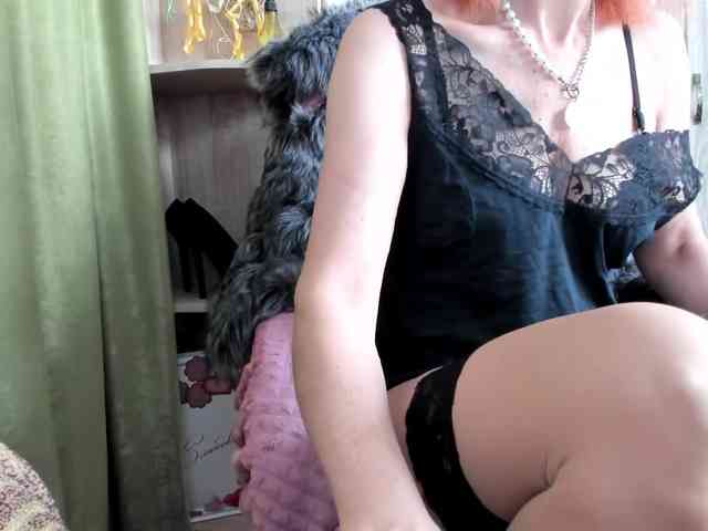 Squirrel-on-the-Bong webcam