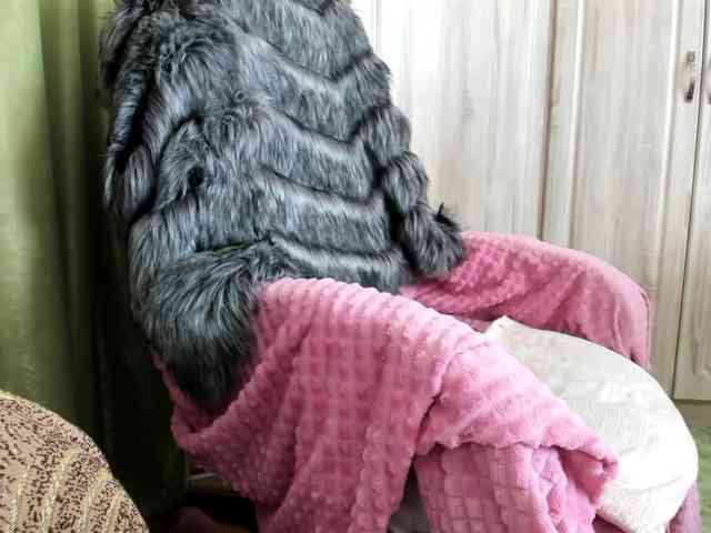 Squirrel-on-the-Bong webcam