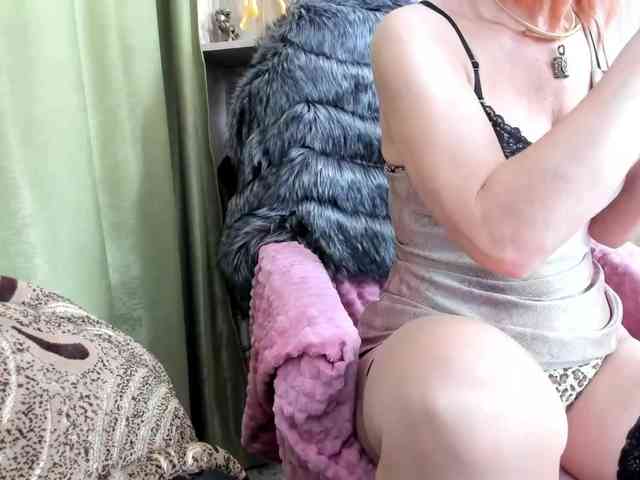 Squirrel-on-the-Bong webcam