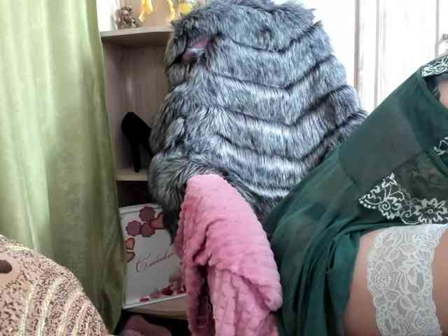 Squirrel-on-the-Bong webcam