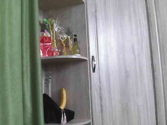 Squirrel-on-the-Bong webcam