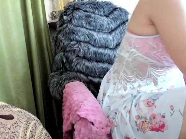 Squirrel-on-the-Bong webcam