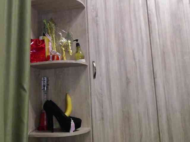 Squirrel-on-the-Bong webcam