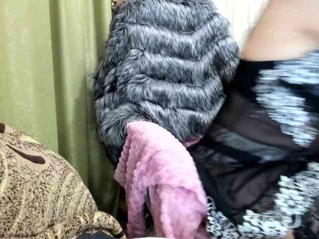 Squirrel-on-the-Bong webcam