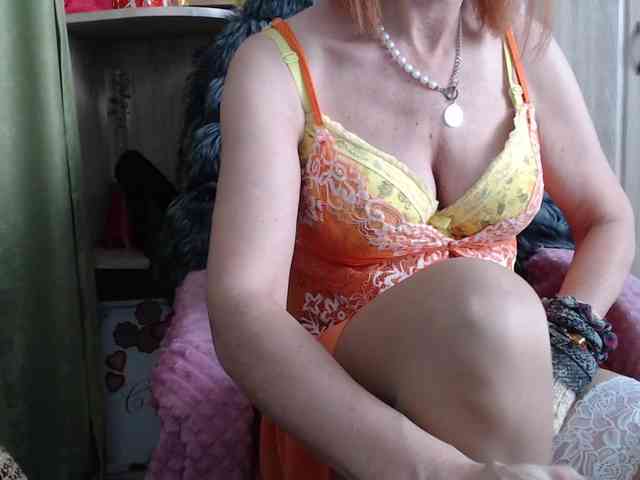 Squirrel-on-the-Bong webcam