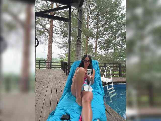 Janochka666 Live Webcam on BongaCams